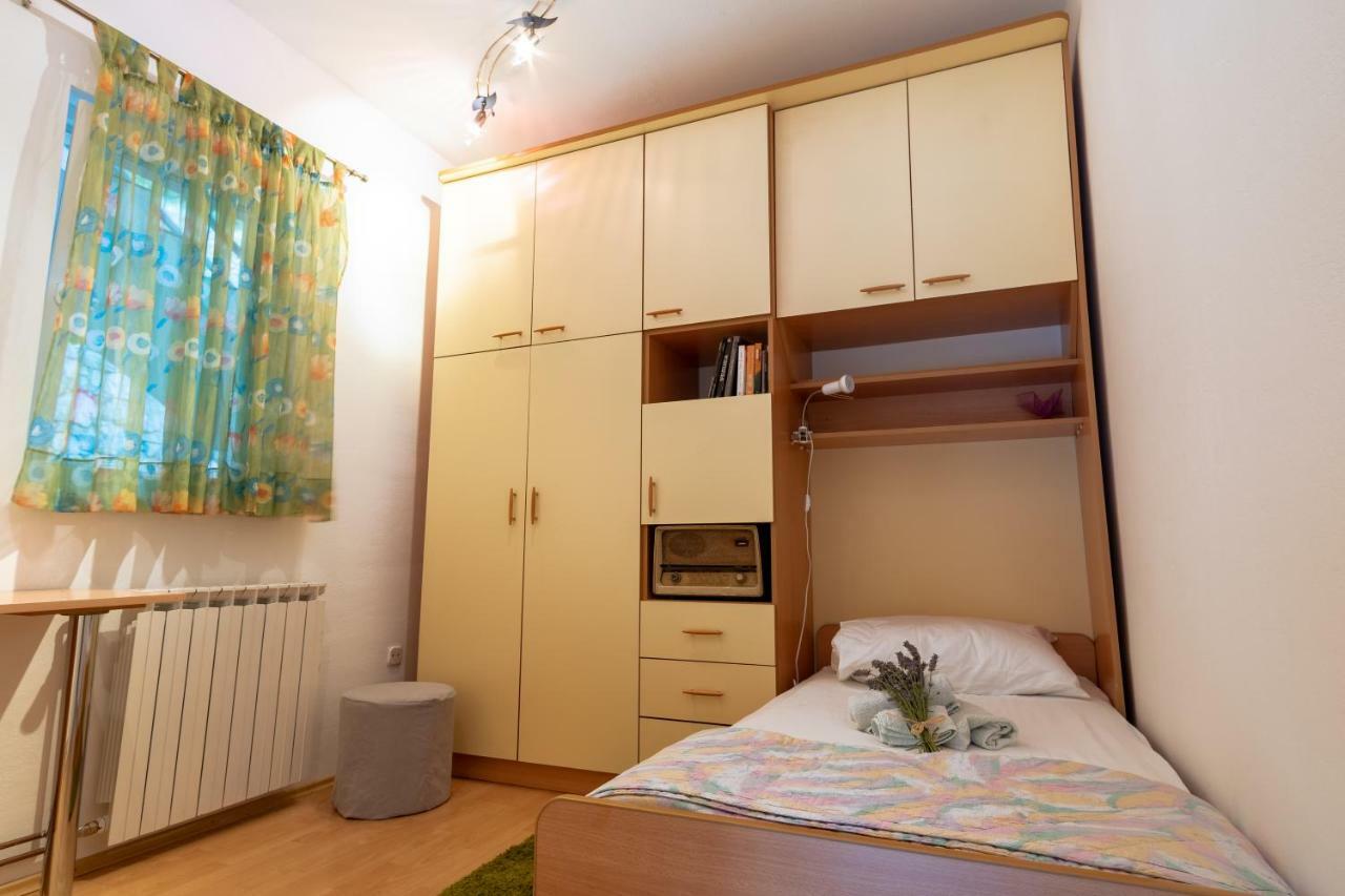 Apartment Orange Klis Exteriör bild